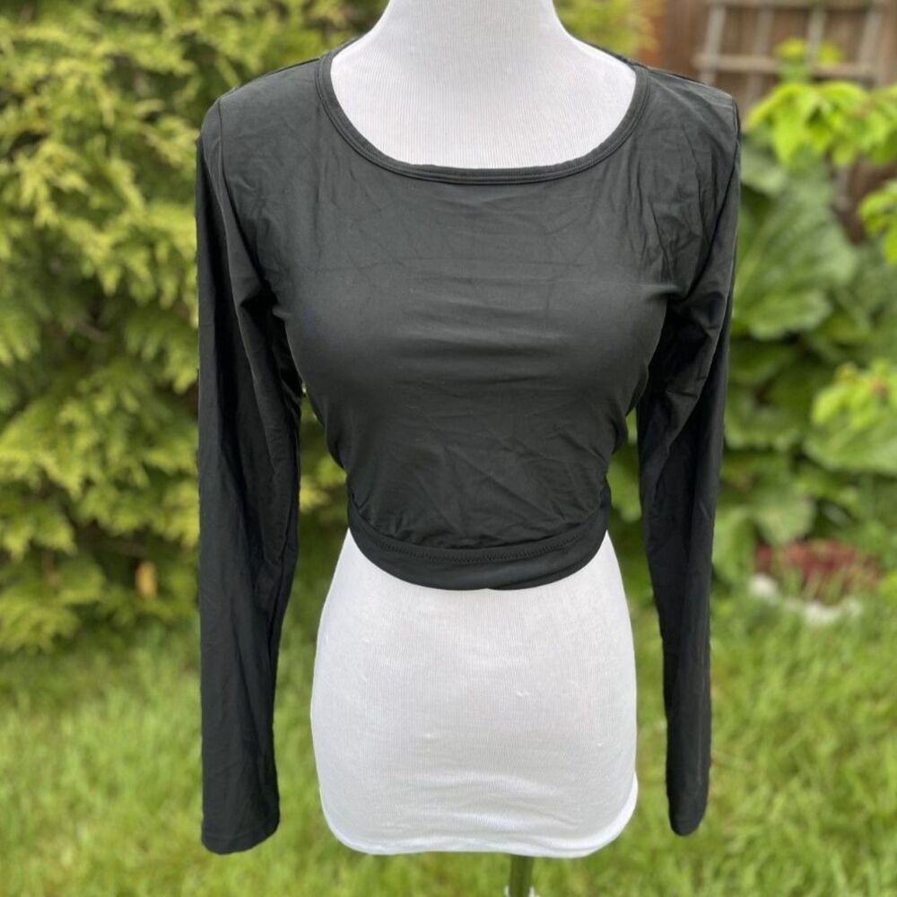 J.Crew Cropped Rashguard Black Womens Medium EUC